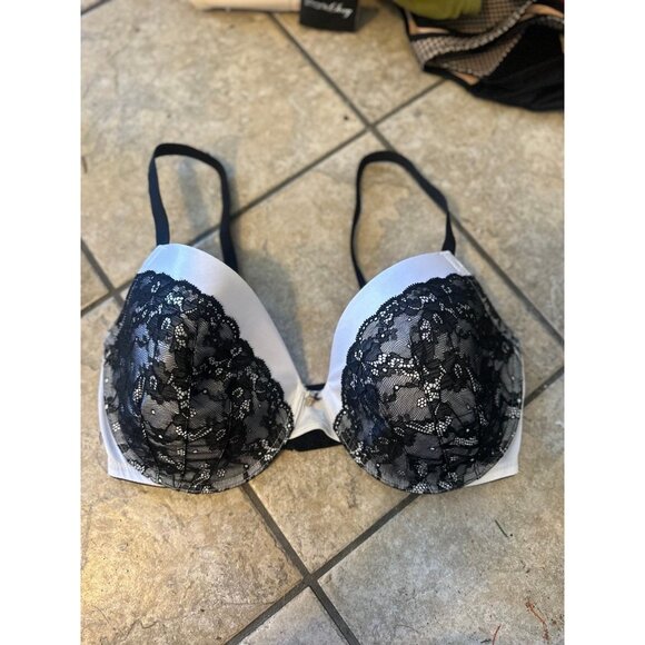 Frederick’s of Hollywood Black & White Satin Lace Bra – Size 40D - Picture 1 of 4